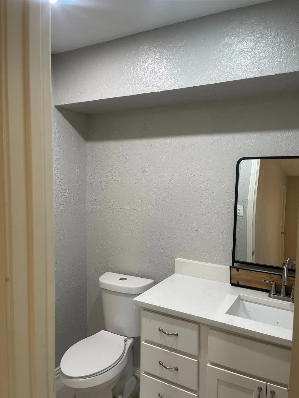 5826 Sandhurst Lane #C Dallas, TX 75206