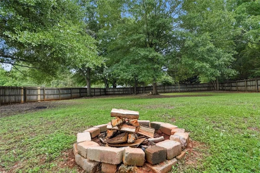 653 Blair Court Bethlehem, GA 30620