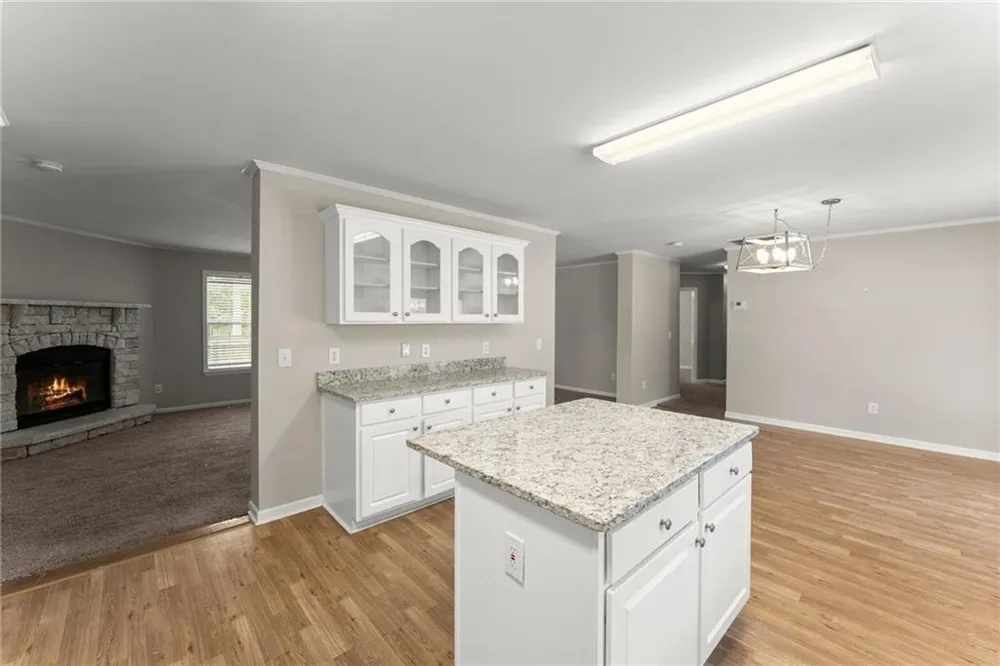 82 Bobbys Drive Cleveland, GA 30528