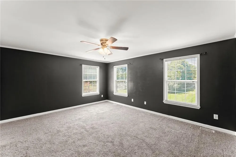 82 Bobbys Drive Cleveland, GA 30528