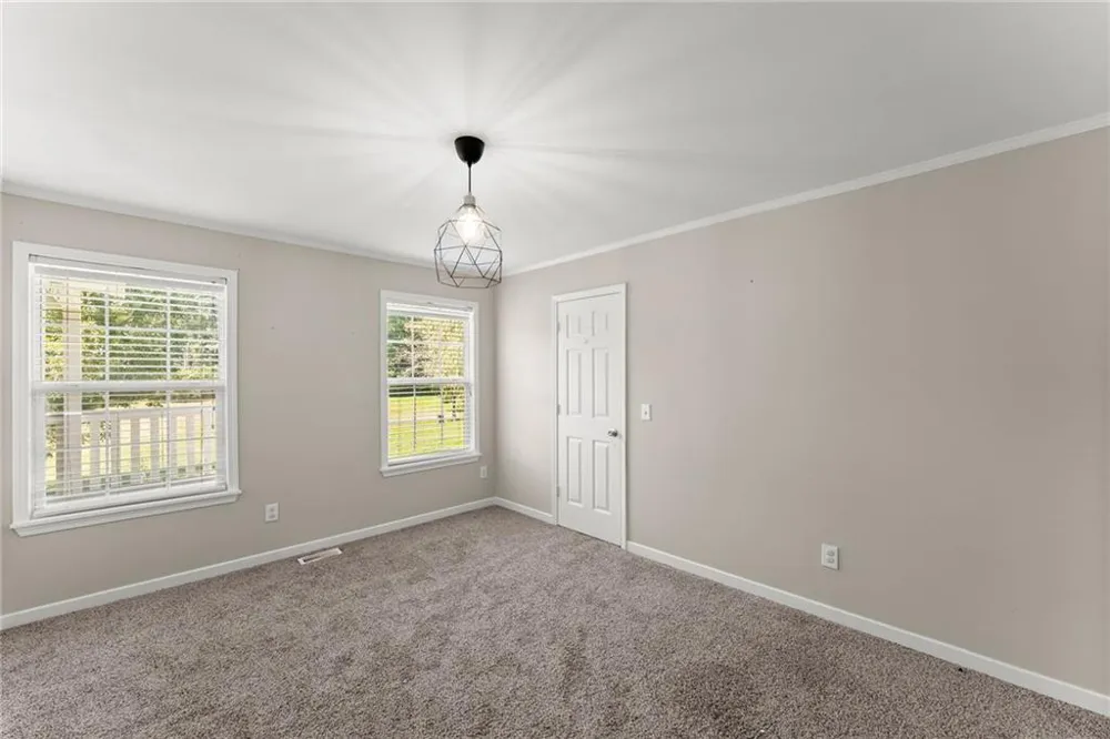 82 Bobbys Drive Cleveland, GA 30528