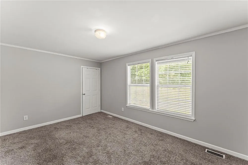82 Bobbys Drive Cleveland, GA 30528