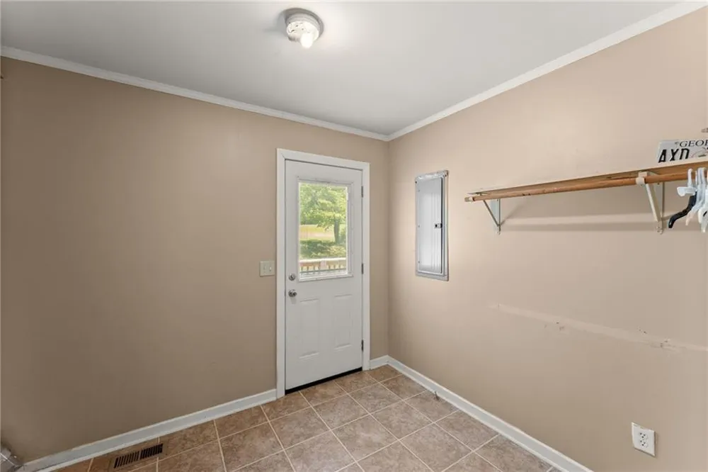 82 Bobbys Drive Cleveland, GA 30528
