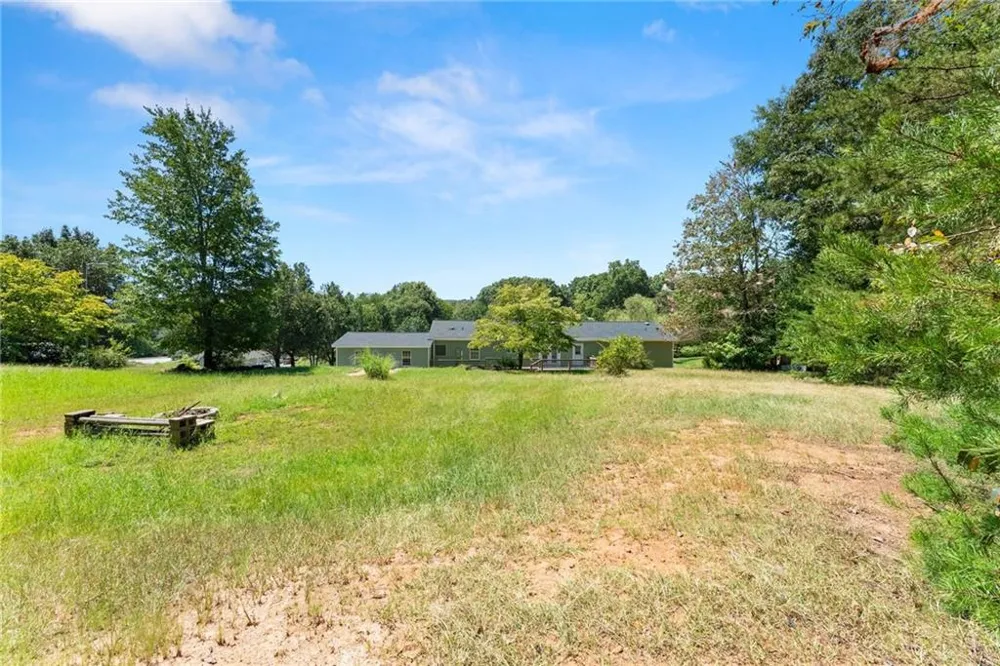 82 Bobbys Drive Cleveland, GA 30528