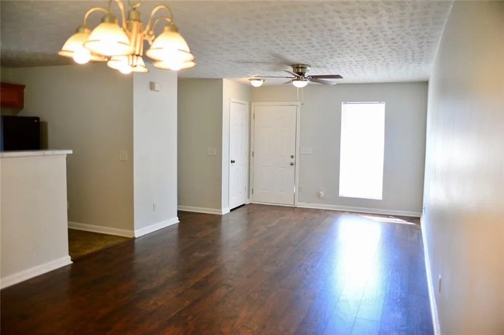 4256 Viewpoint Lane Ellenwood, GA 30294