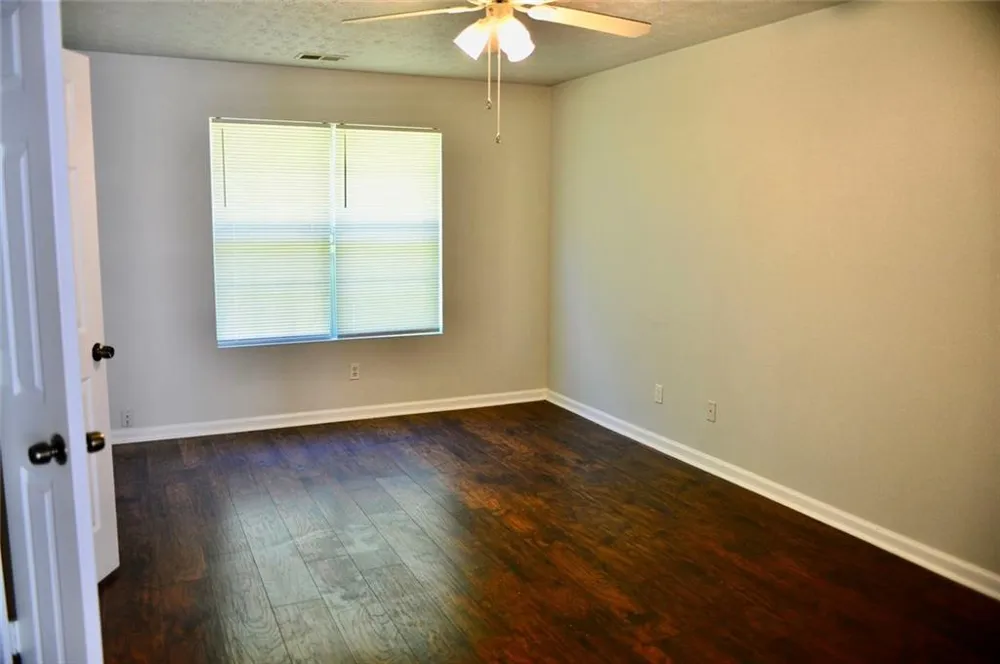 4256 Viewpoint Lane Ellenwood, GA 30294