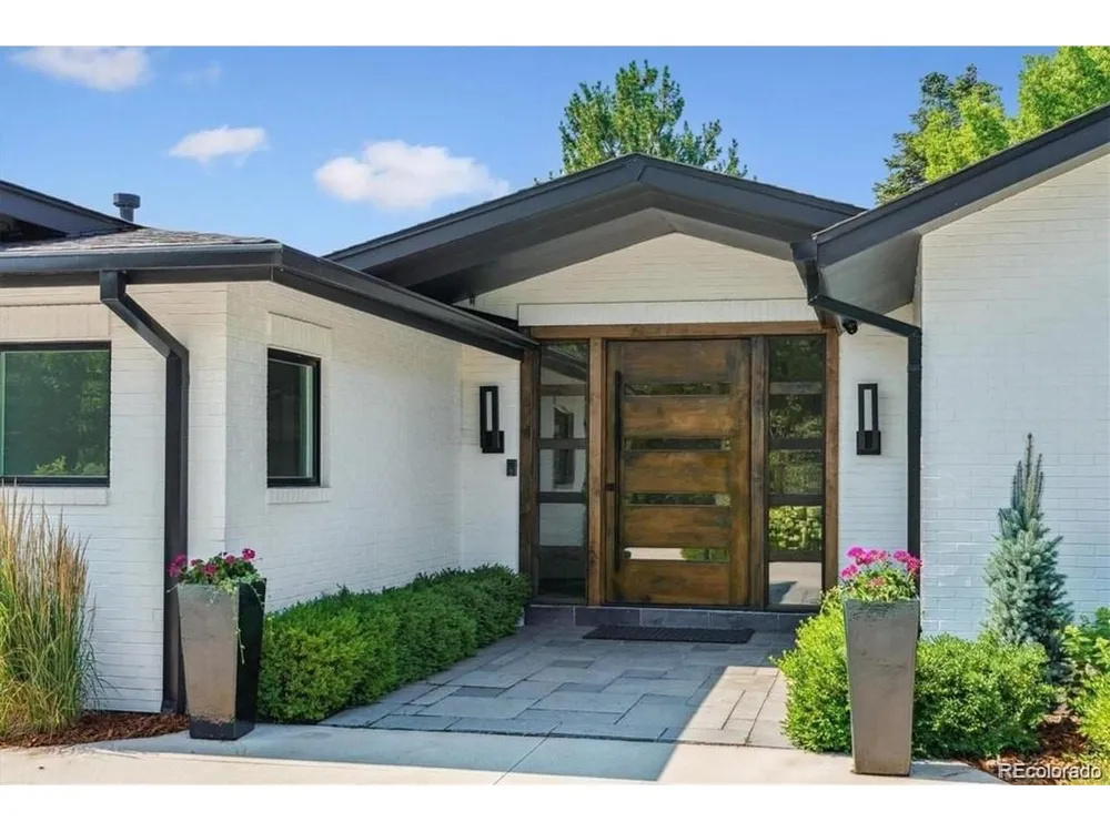 4900 Lakeshore Drive Littleton, CO 80123