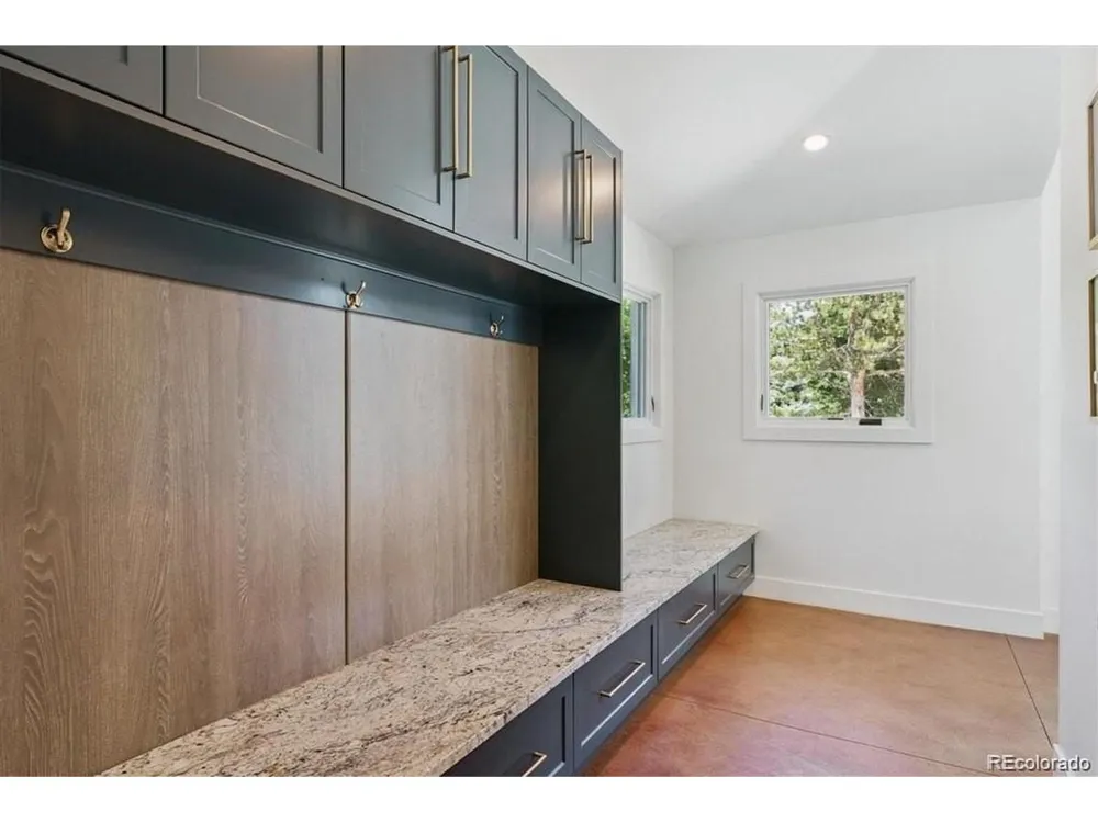 4900 Lakeshore Drive Littleton, CO 80123