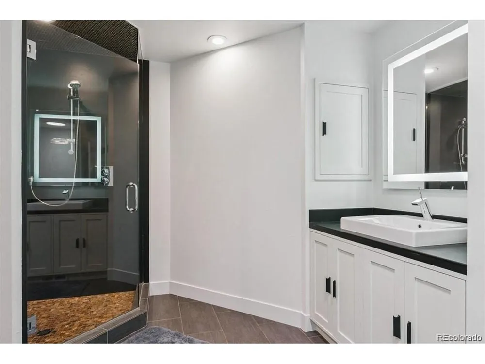 4900 Lakeshore Drive Littleton, CO 80123