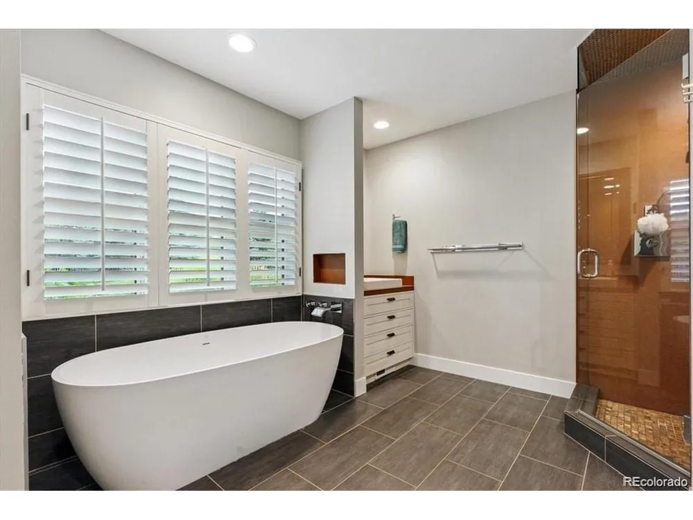 4900 Lakeshore Drive Littleton, CO 80123