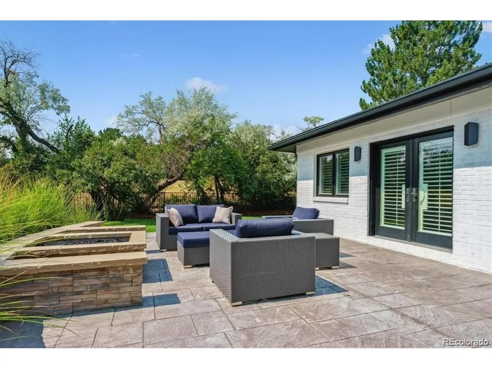 4900 Lakeshore Drive Littleton, CO 80123