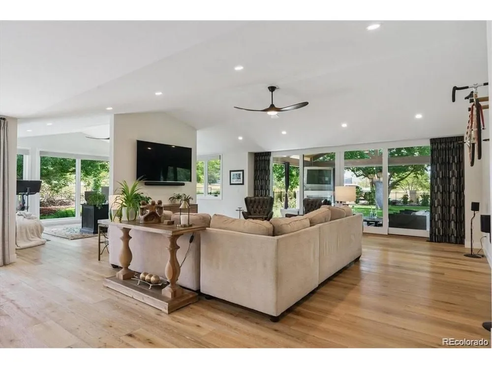 4900 Lakeshore Drive Littleton, CO 80123