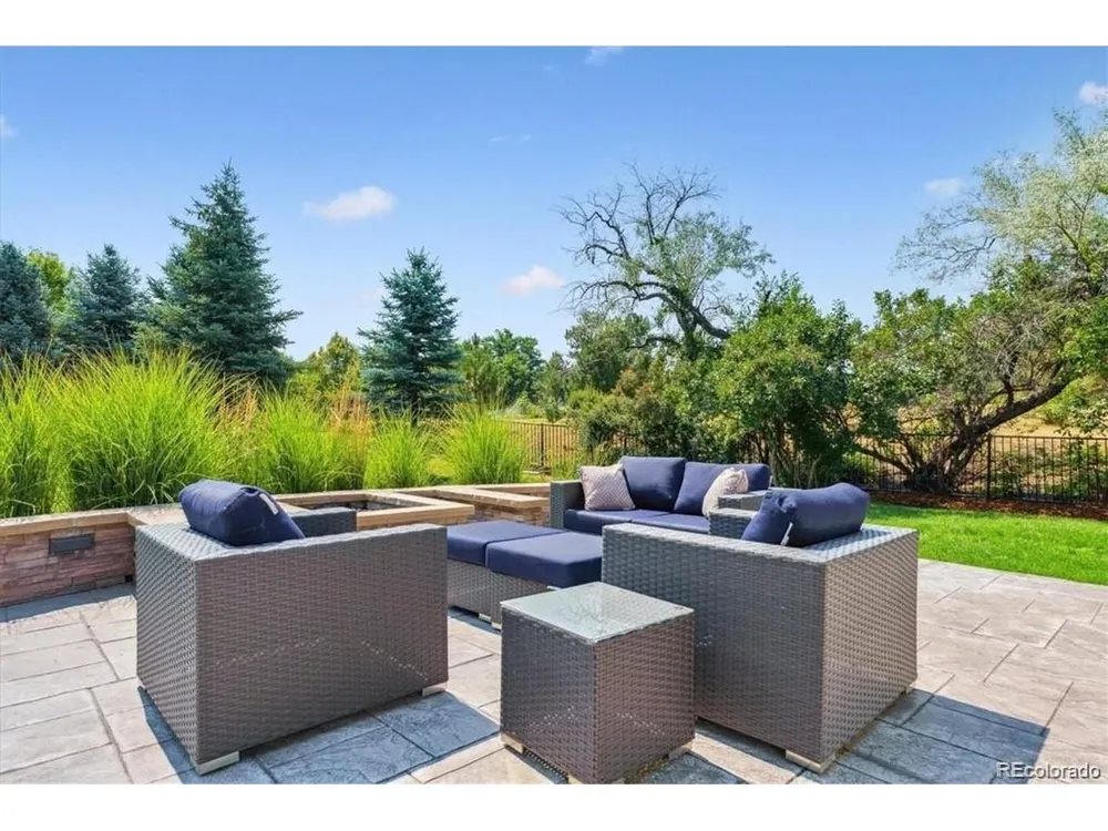 4900 Lakeshore Drive Littleton, CO 80123