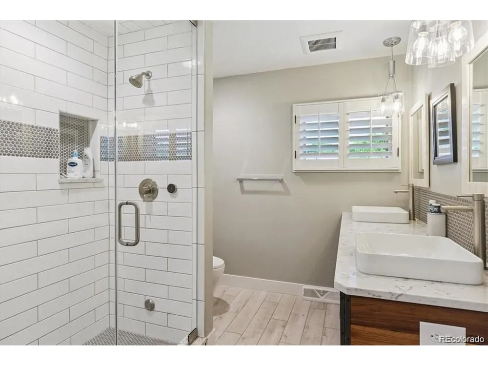 4900 Lakeshore Drive Littleton, CO 80123