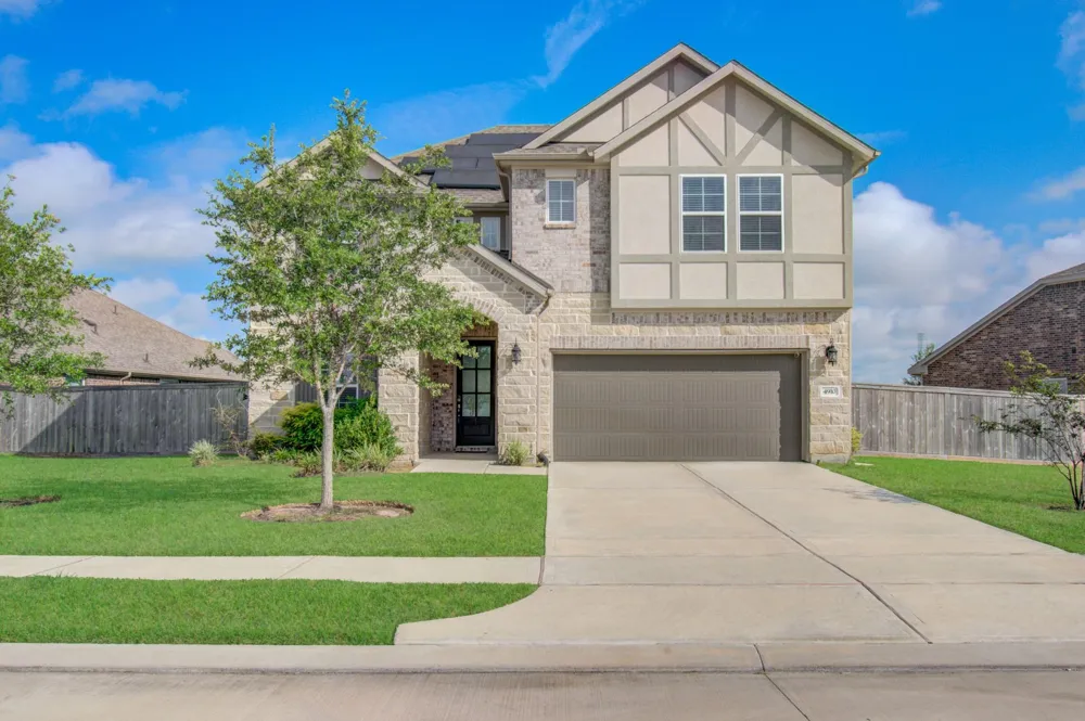 4910 Magnolia Springs Drive Pearland, TX 77584