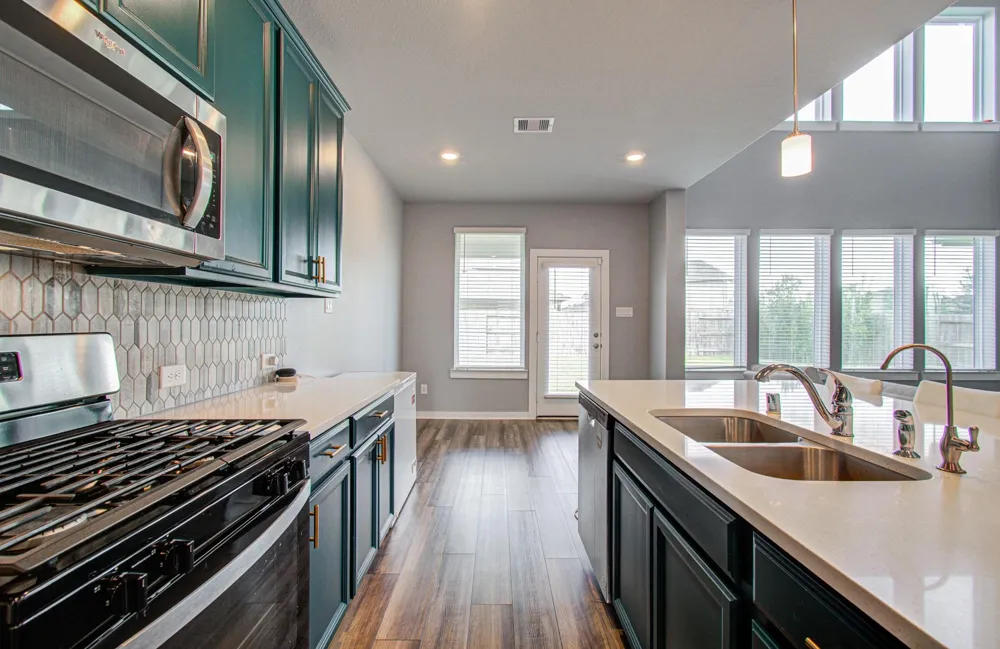 4910 Magnolia Springs Drive Pearland, TX 77584