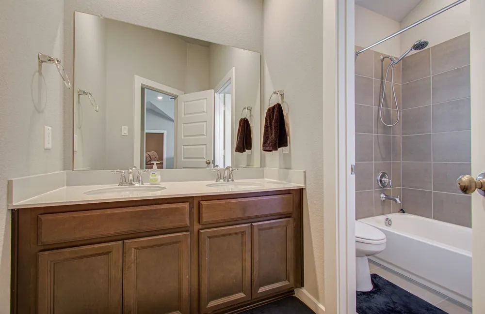 4910 Magnolia Springs Drive Pearland, TX 77584