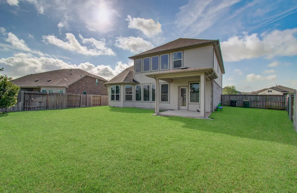 4910 Magnolia Springs Drive Pearland, TX 77584