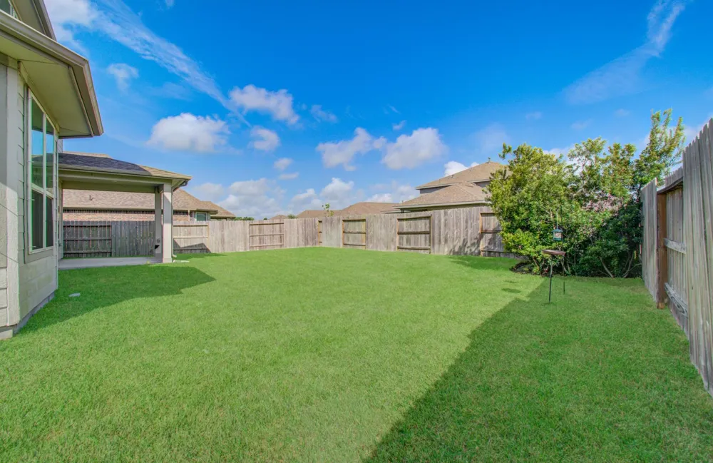 4910 Magnolia Springs Drive Pearland, TX 77584