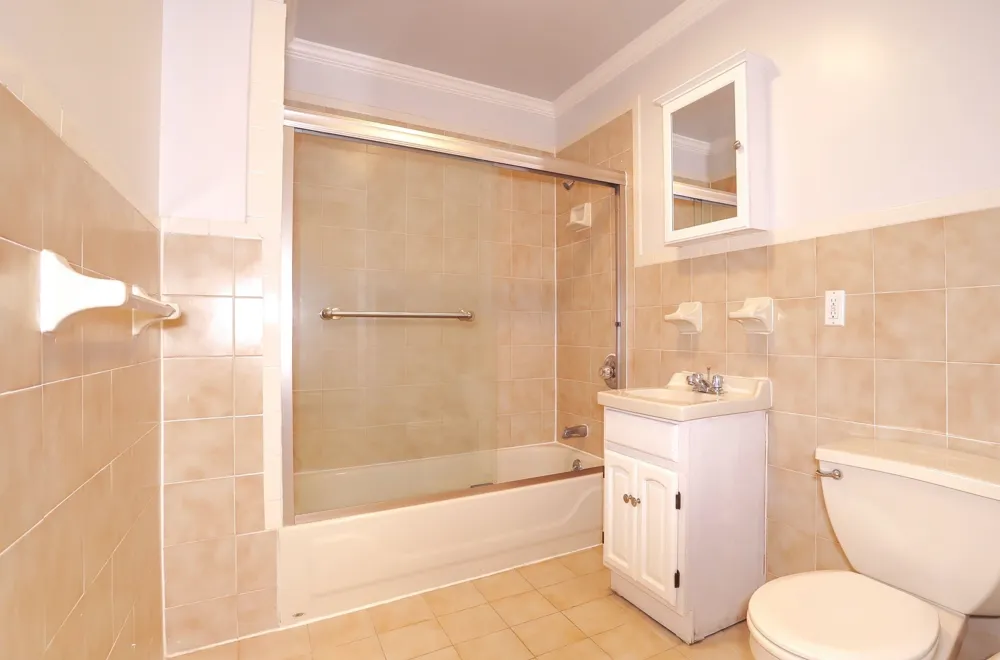 6311 DEWEY AVE West New York, NJ 07093