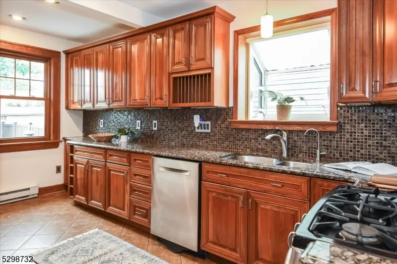 19 Field Rd Maplewood, NJ 07040
