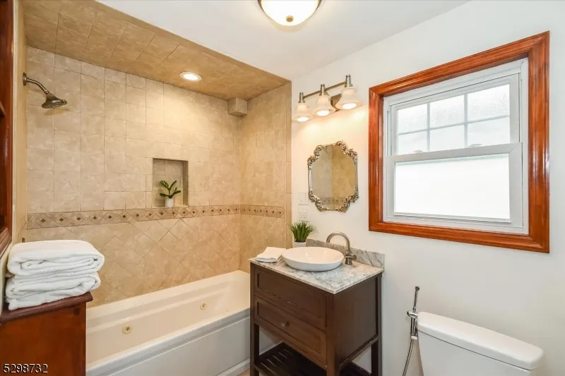 19 Field Rd Maplewood, NJ 07040