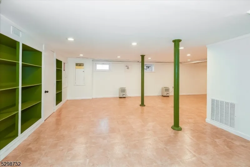 19 Field Rd Maplewood, NJ 07040