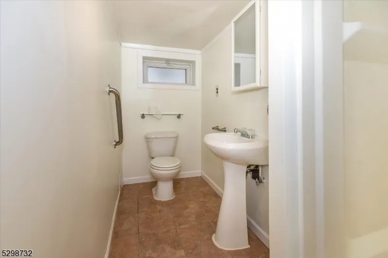 19 Field Rd Maplewood, NJ 07040