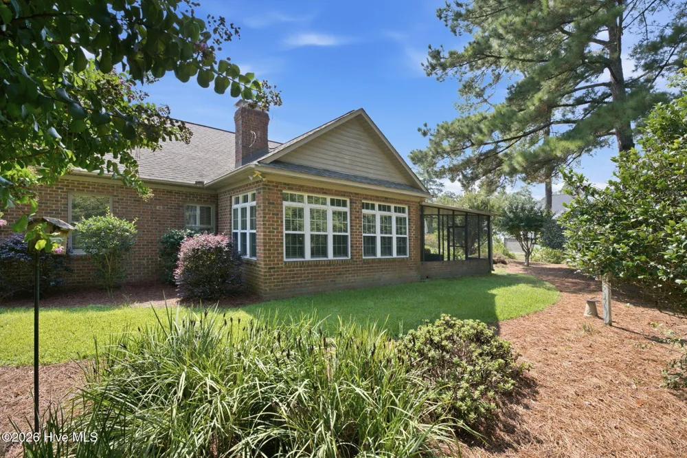 318 Village Green Drive Trent Woods, NC 28562