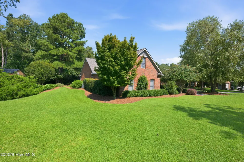 318 Village Green Drive Trent Woods, NC 28562