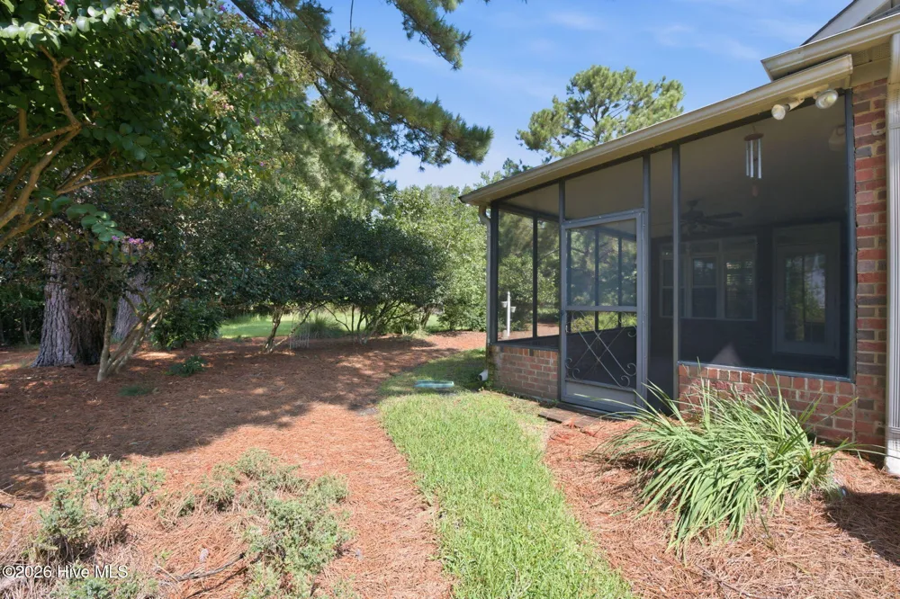 318 Village Green Drive Trent Woods, NC 28562