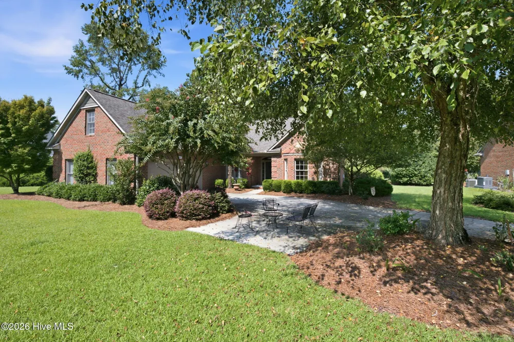 318 Village Green Drive Trent Woods, NC 28562