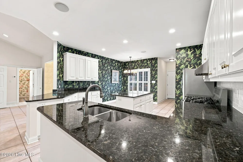 318 Village Green Drive Trent Woods, NC 28562