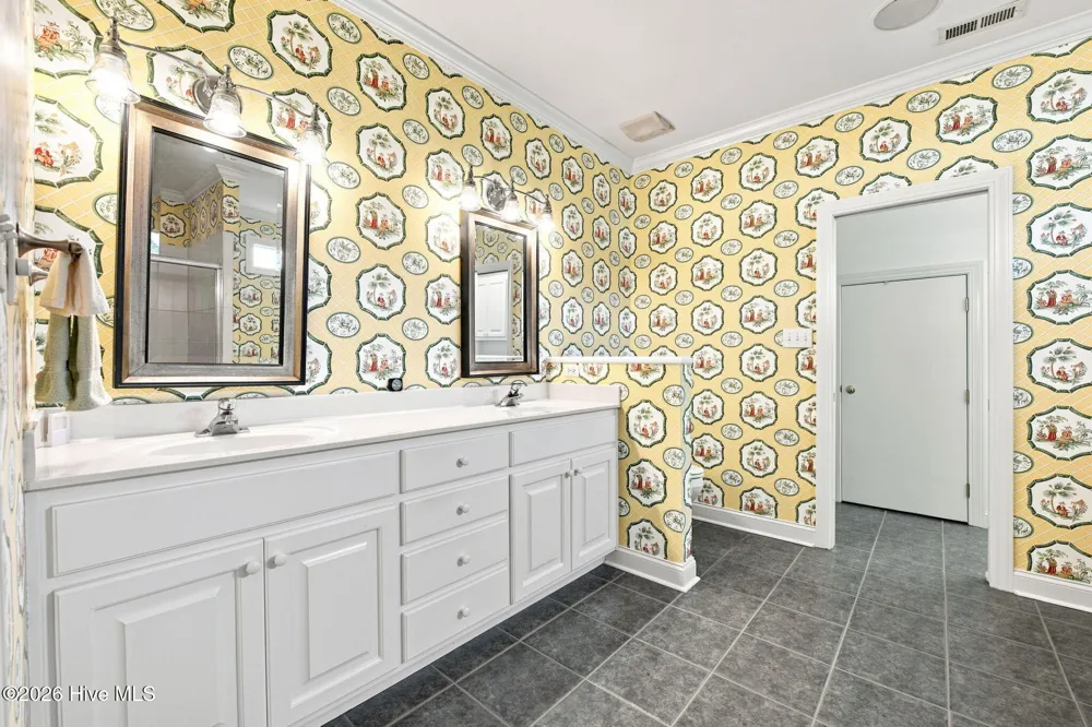 318 Village Green Drive Trent Woods, NC 28562