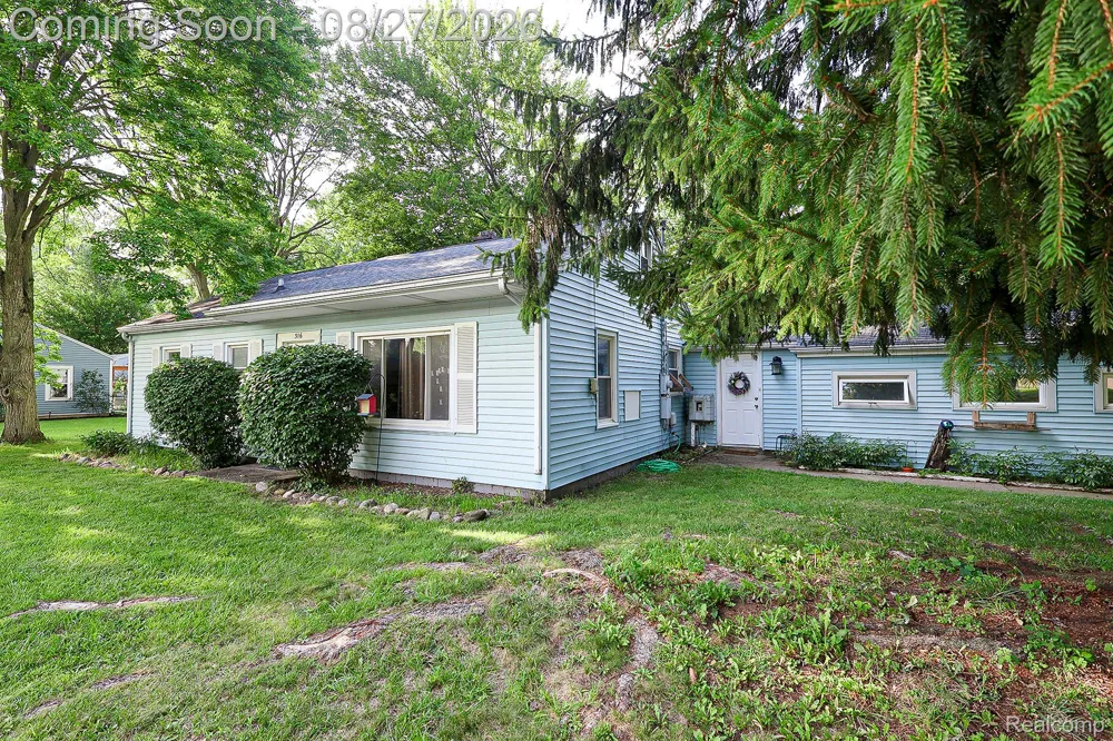 316 Falcon Road Blackman Charter Township, MI 49202