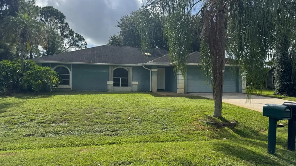 829 NE PEMBROKE AVENUE Palm Bay, FL 32907
