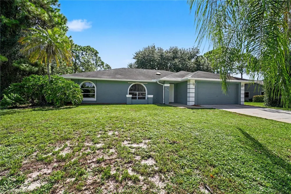 829 NE PEMBROKE AVENUE Palm Bay, FL 32907