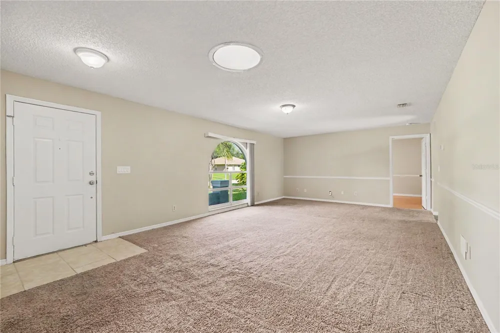 829 NE PEMBROKE AVENUE Palm Bay, FL 32907