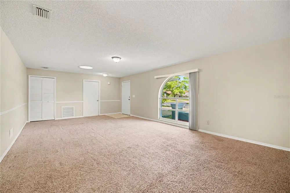 829 NE PEMBROKE AVENUE Palm Bay, FL 32907