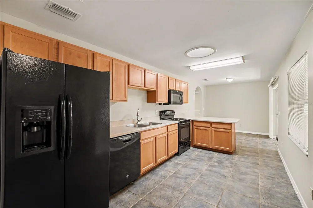 829 NE PEMBROKE AVENUE Palm Bay, FL 32907
