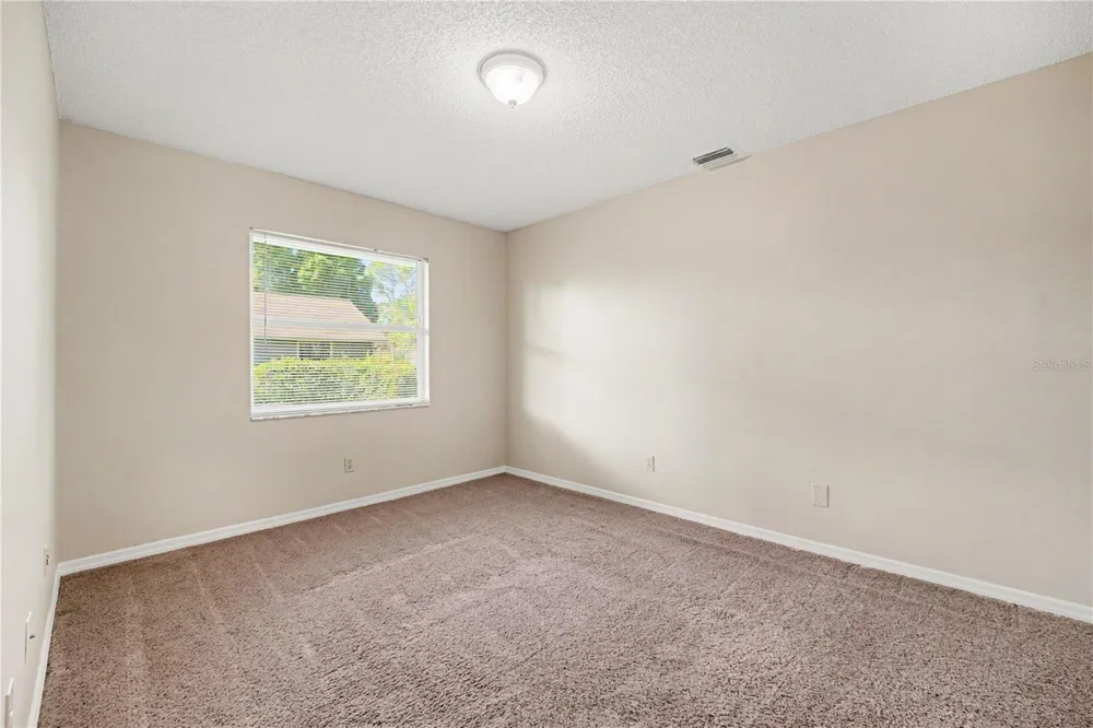 829 NE PEMBROKE AVENUE Palm Bay, FL 32907