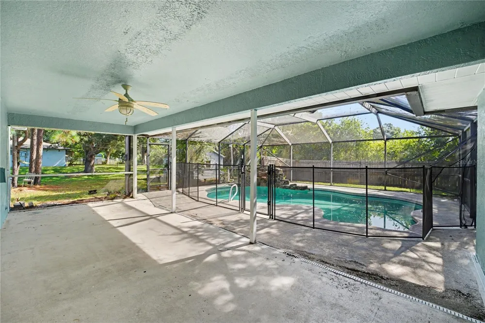 829 NE PEMBROKE AVENUE Palm Bay, FL 32907