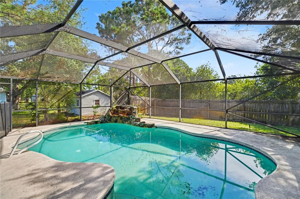 829 NE PEMBROKE AVENUE Palm Bay, FL 32907