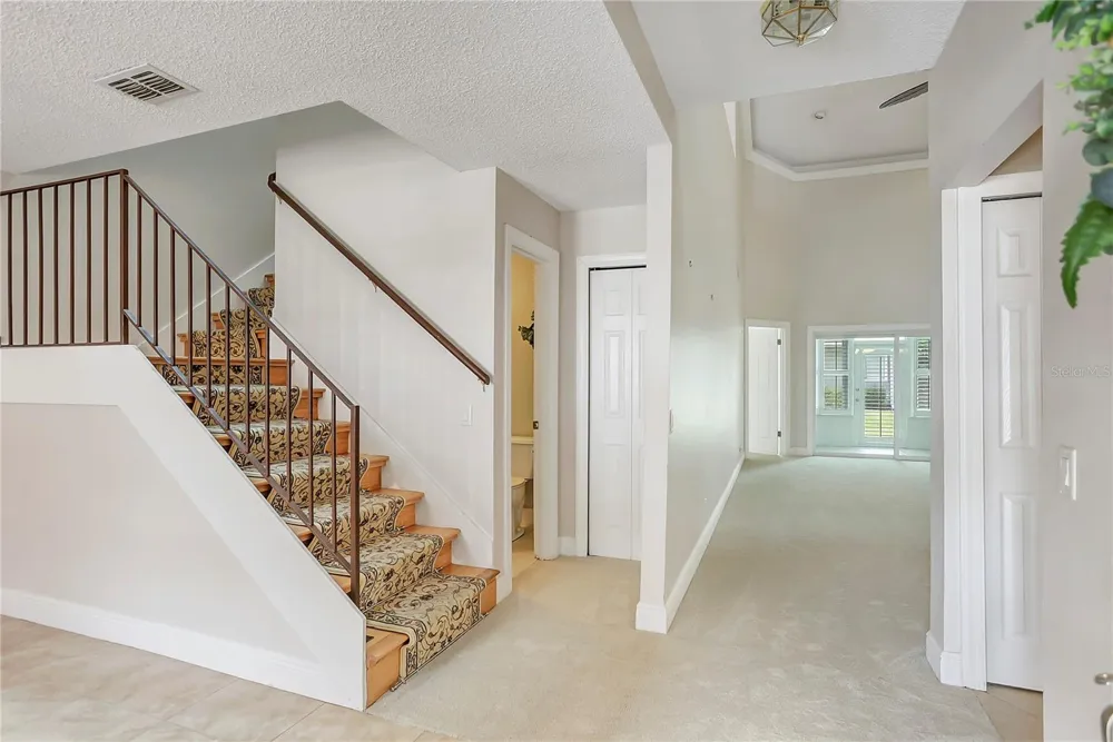 605 CHESTNUT OAK CIRCLE #107 Altamonte Springs, FL 32701