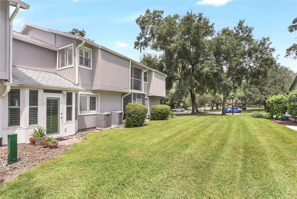 605 CHESTNUT OAK CIRCLE #107 Altamonte Springs, FL 32701