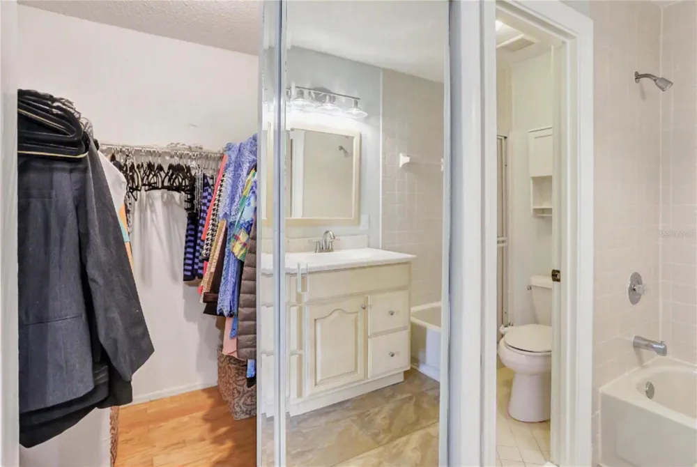 605 CHESTNUT OAK CIRCLE #107 Altamonte Springs, FL 32701
