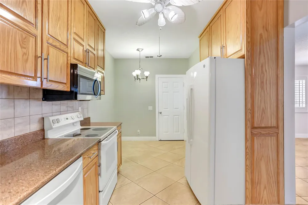 605 CHESTNUT OAK CIRCLE #107 Altamonte Springs, FL 32701