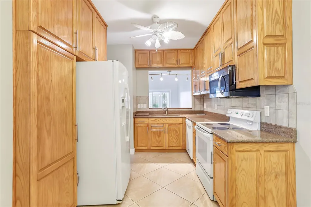 605 CHESTNUT OAK CIRCLE #107 Altamonte Springs, FL 32701