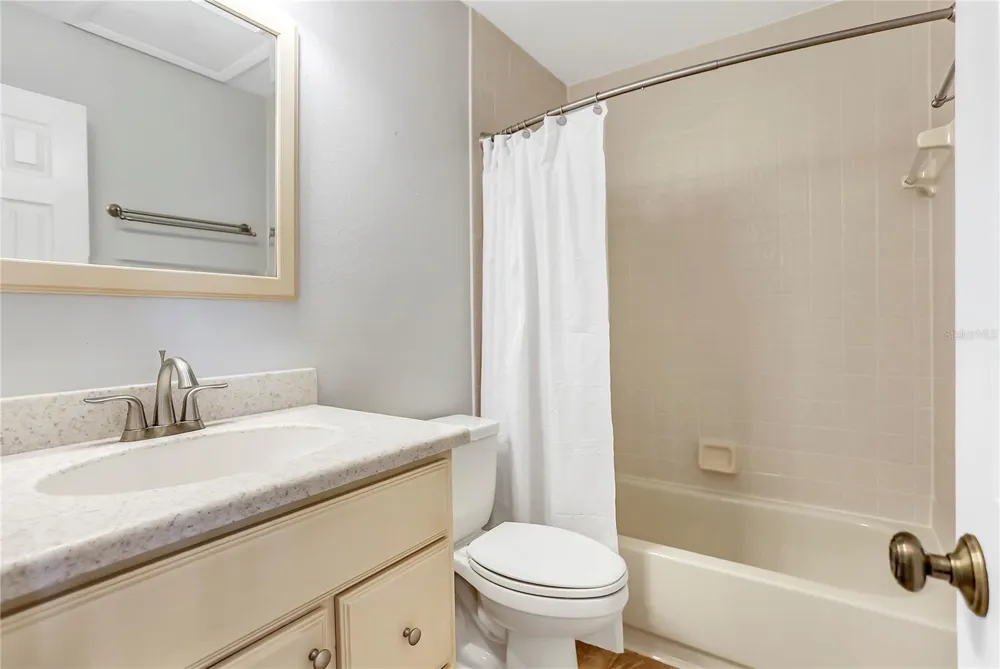 605 CHESTNUT OAK CIRCLE #107 Altamonte Springs, FL 32701