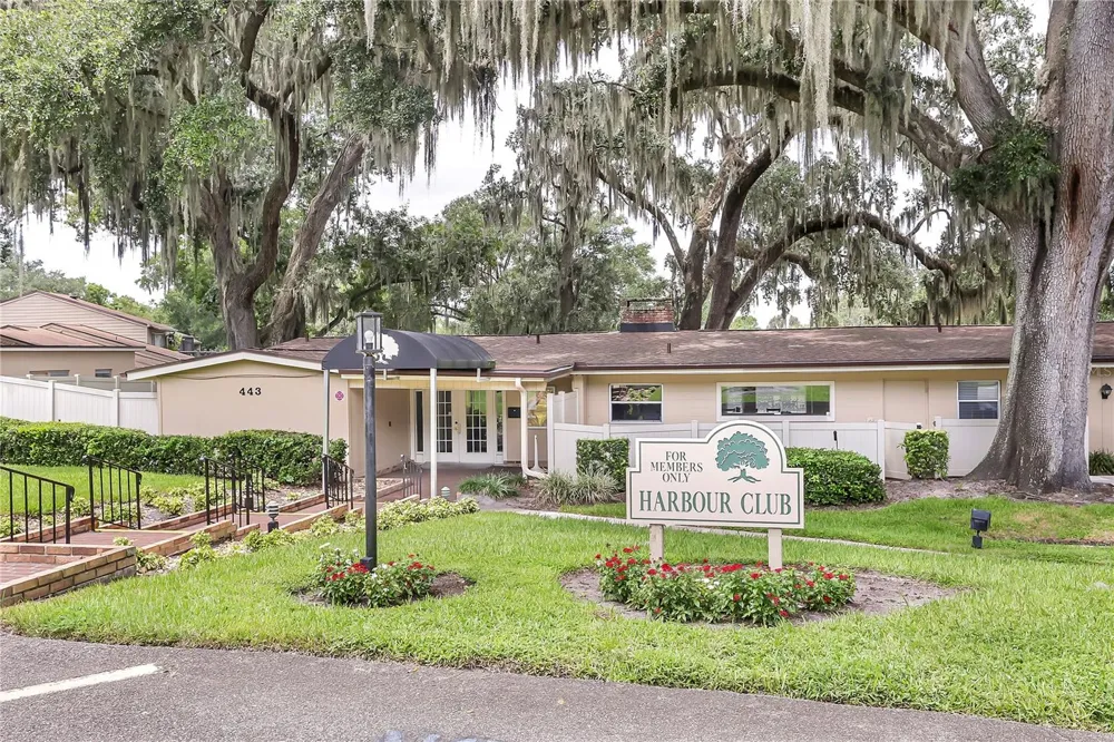 605 CHESTNUT OAK CIRCLE #107 Altamonte Springs, FL 32701
